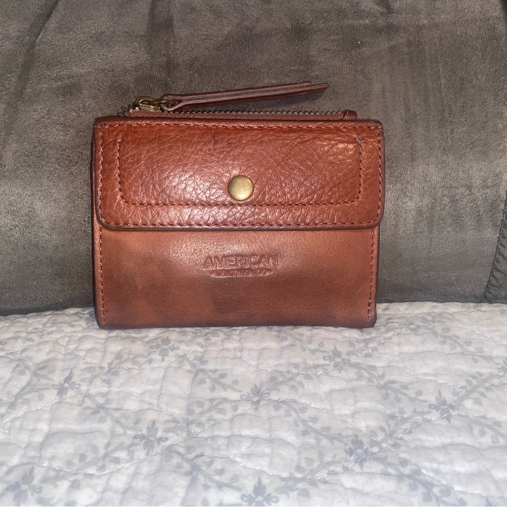 American Leather Co women wallet